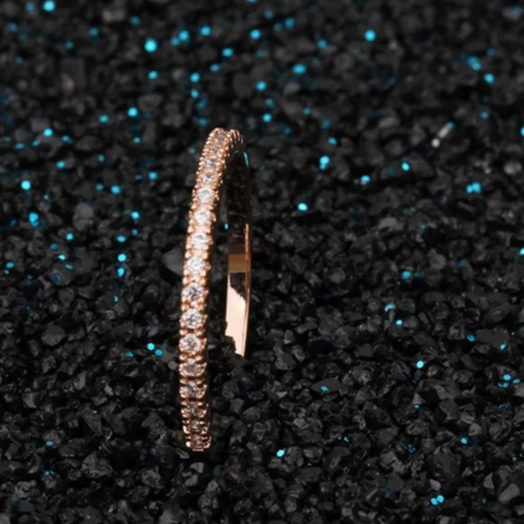 🌺 Rose Gold Plated Diamond Eternity band - Picture 4 of 4